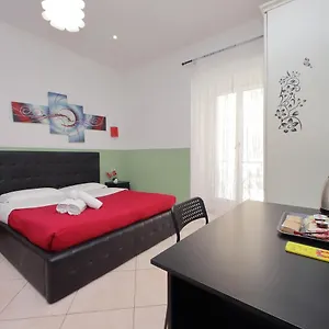 2* Πανσιόν Dandi Domus